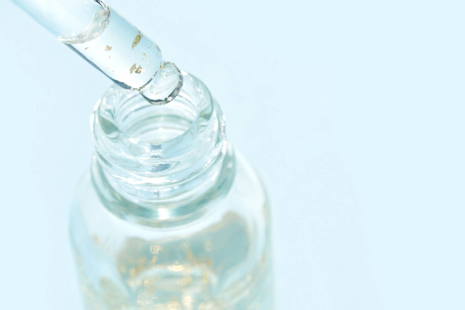 Read more about the article Niacynamid – niezastąpiony składnik nowoczesnej pielęgnacji