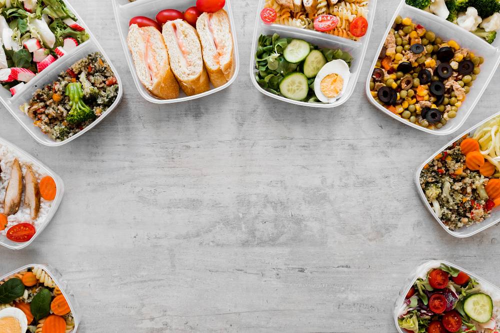 Read more about the article Dieta pudełkowa w Łodzi – kiedy warto sięgnąć po profesjonalny catering?